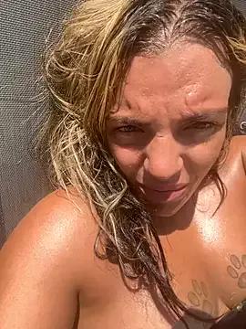 leonessa525 from StripChat is Freechat