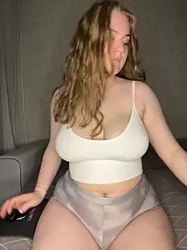 leonmoor from StripChat is Freechat