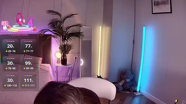 Explore our live girls sluts from our Custom and Multi clubs and checkout exclusive access to highly interactive content, such as shape, hair, titties, pussy type and many more.