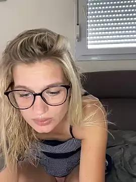 Lesamantssexy from StripChat is Freechat