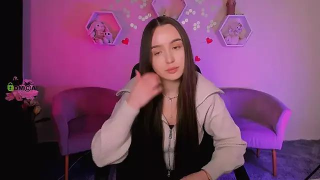 leslie_bird from StripChat