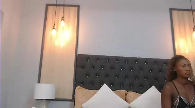 LeslieDaniels from StripChat