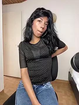 Lesly777_ from StripChat is Freechat