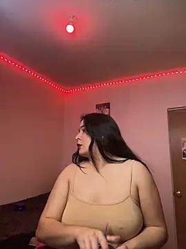 Leslydeleon23 from StripChat
