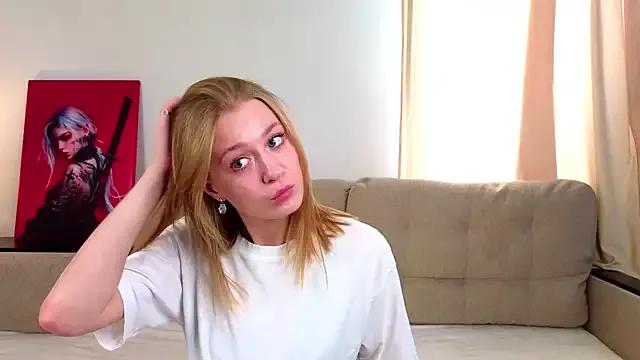 Explore our live girls sluts from our Custom and Multi clubs and checkout exclusive access to highly interactive content, such as shape, hair, titties, pussy type and many more.
