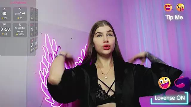 Explore our live girls sluts from our Custom and Multi clubs and checkout exclusive access to highly interactive content, such as shape, hair, titties, pussy type and many more.