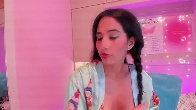 Explore our live girls sluts from our Custom and Multi clubs and checkout exclusive access to highly interactive content, such as shape, hair, titties, pussy type and many more.