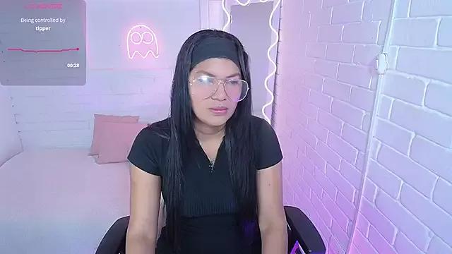 Lexy_tay from StripChat is Freechat