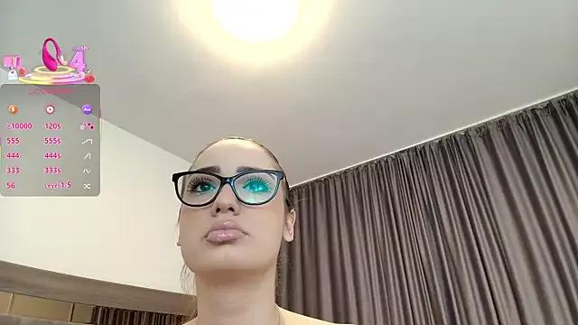 Explore our live girls sluts from our Custom and Multi clubs and checkout exclusive access to highly interactive content, such as shape, hair, titties, pussy type and many more.