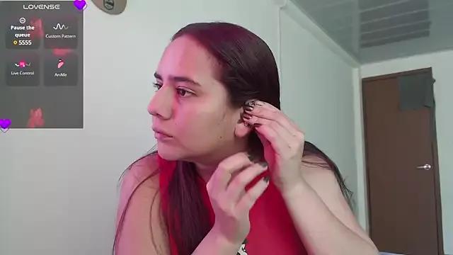 Explore our live girls sluts from our Custom and Multi clubs and checkout exclusive access to highly interactive content, such as shape, hair, titties, pussy type and many more.