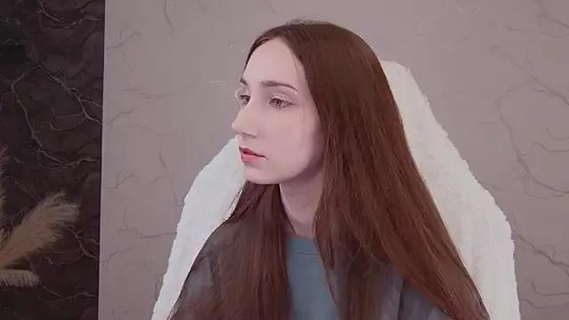 lezyliza from StripChat is Freechat