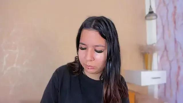 Explore our live girls sluts from our Custom and Multi clubs and checkout exclusive access to highly interactive content, such as shape, hair, titties, pussy type and many more.