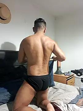 liamlara from StripChat is Freechat