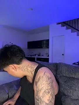 Photos of LiamSmith_1 from StripChat is Freechat