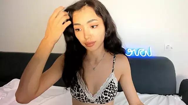 LianYe_ from StripChat is Freechat