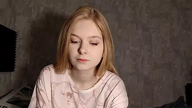 LiaVibes from StripChat is Freechat