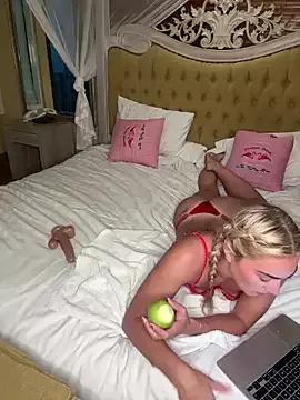 Libby-Rae from StripChat