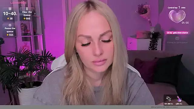 Libby_Nora from StripChat