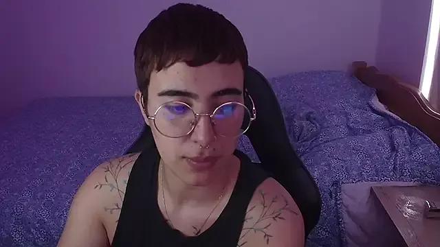 Liil_cat from StripChat