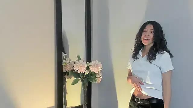 liily_grey from StripChat