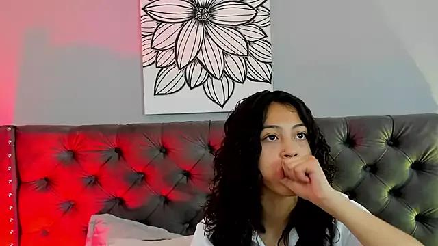 liily_grey from StripChat