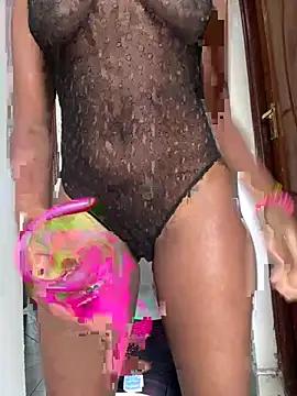 Lil-shawrie from StripChat