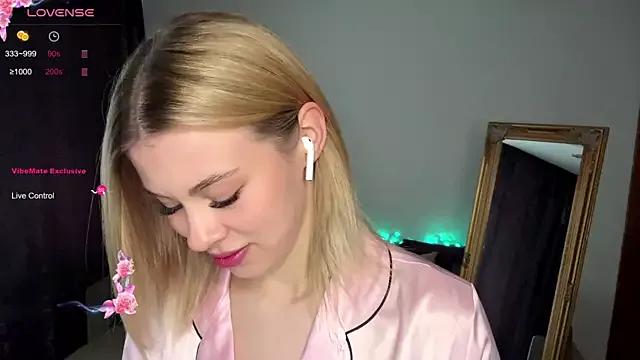 Lil_Elisa from StripChat