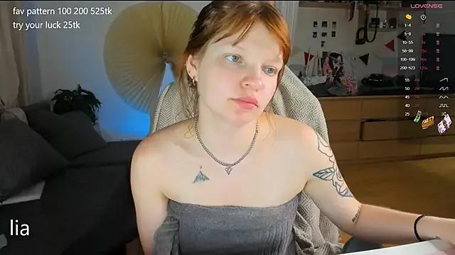 lil_lia from StripChat