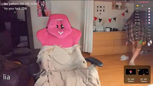 lil_lia from StripChat
