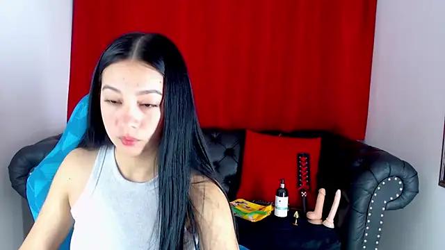 Lila_Pinky from StripChat