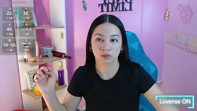 Lila_Pinky from StripChat
