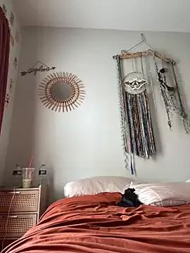 lilcubangoddess from StripChat