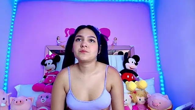 Explore our live girls sluts from our Custom and Multi clubs and checkout exclusive access to highly interactive content, such as shape, hair, titties, pussy type and many more.