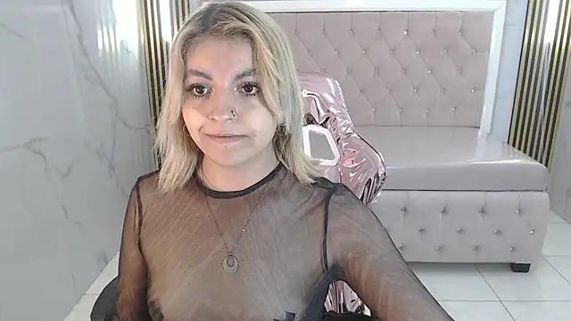 lili_conor_s from StripChat