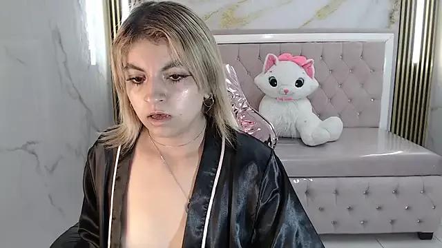 lili_conor_s from StripChat