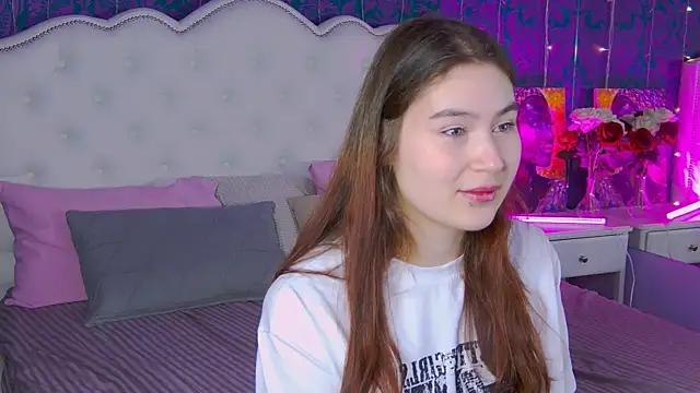 Lili_Luuu from StripChat