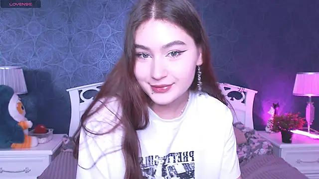 Lili_Luuu from StripChat