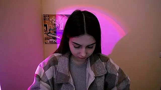 Explore our live girls sluts from our Custom and Multi clubs and checkout exclusive access to highly interactive content, such as shape, hair, titties, pussy type and many more.
