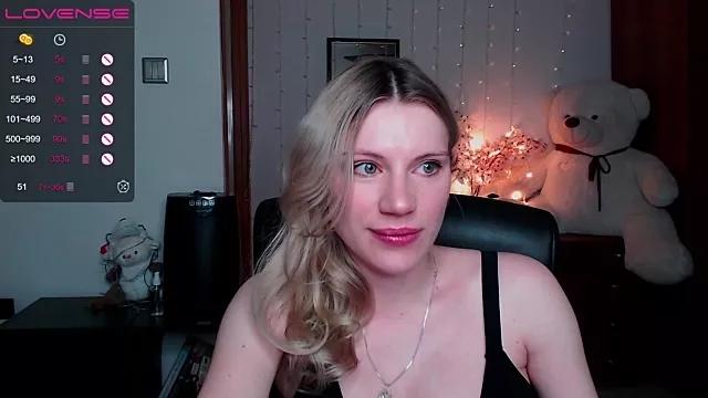 Explore our live girls sluts from our Custom and Multi clubs and checkout exclusive access to highly interactive content, such as shape, hair, titties, pussy type and many more.
