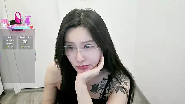 Explore our live girls sluts from our Custom and Multi clubs and checkout exclusive access to highly interactive content, such as shape, hair, titties, pussy type and many more.