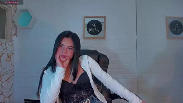 Explore our live girls sluts from our Custom and Multi clubs and checkout exclusive access to highly interactive content, such as shape, hair, titties, pussy type and many more.