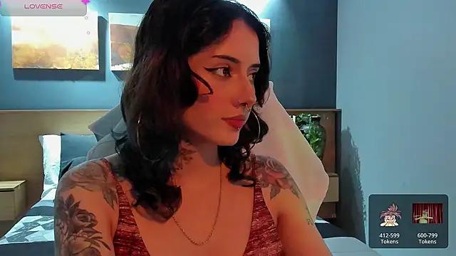 LiliJones_ from StripChat