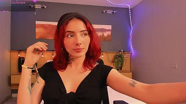 LiliJones_ from StripChat