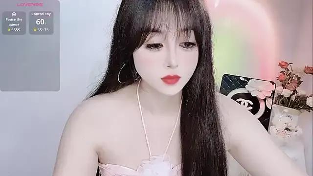 LiLiLily from StripChat