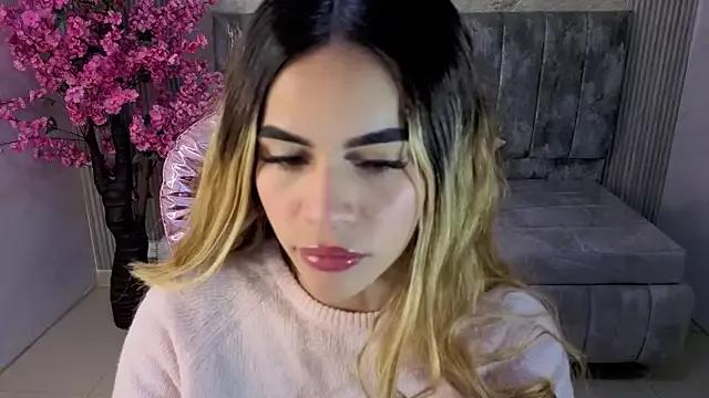 lilith4_s from StripChat is Freechat