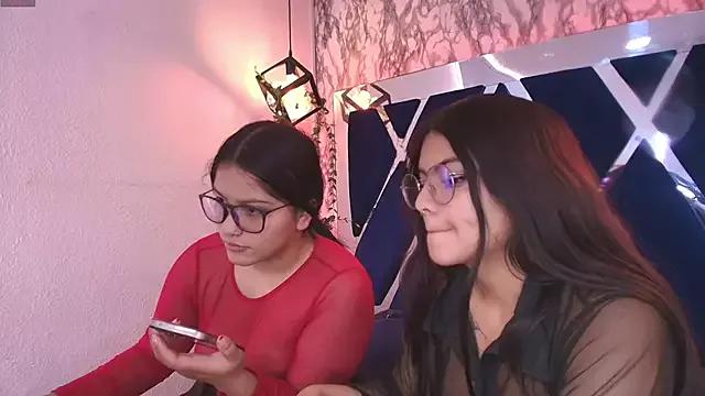 Lilith_and_Khloe from StripChat