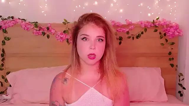 Lilith_Bonheur from StripChat
