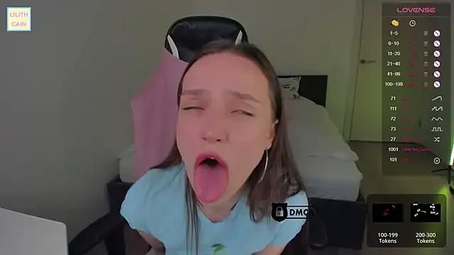 Lilith_Cain from StripChat