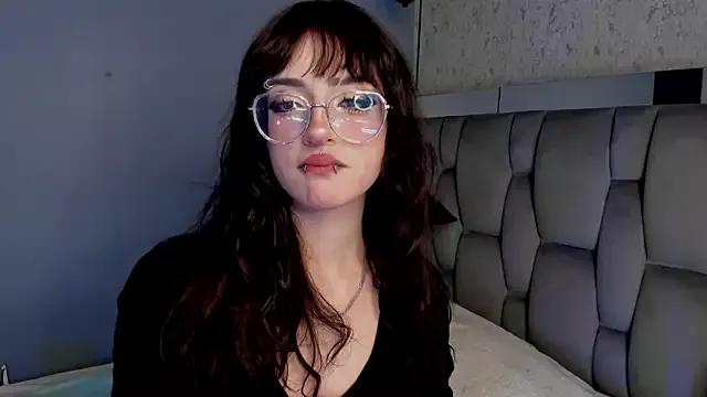 Lilith_crow from StripChat