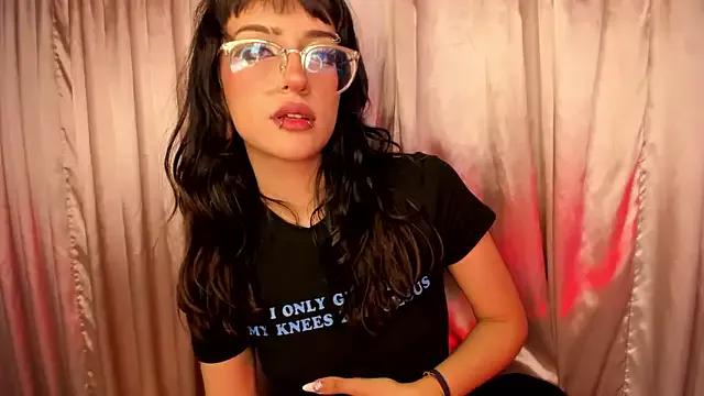 Explore our live girls sluts from our Custom and Multi clubs and checkout exclusive access to highly interactive content, such as shape, hair, titties, pussy type and many more.